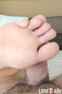 Lucky footboy